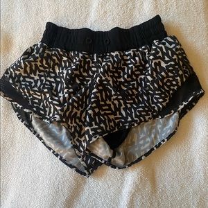 Lululemon hottie hot shorts